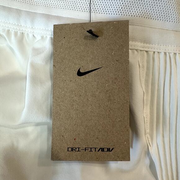 Nike Dri-Fit ADV Aeroswift 3" Running Shorts Women's Size XL White FN2328-100 - Picture 3 of 4